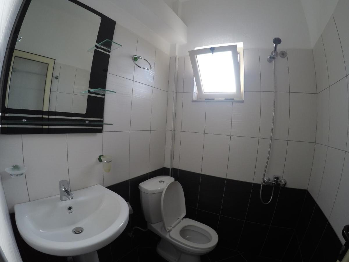 Hotel Arsenal Ksamil Extérieur photo