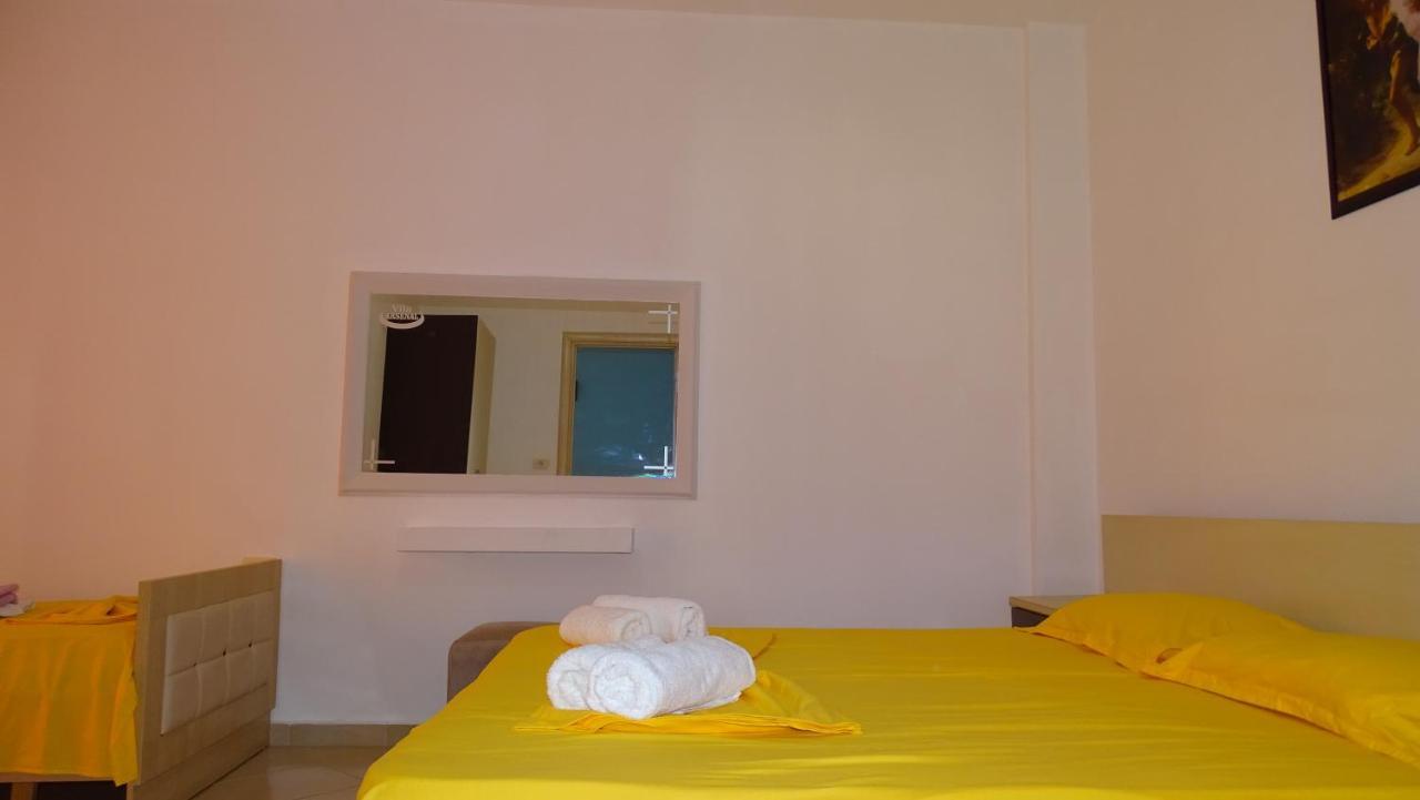 Hotel Arsenal Ksamil Extérieur photo
